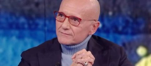 Alfonso Signorini su Antonio Medugno: 'Un soggetto particolare, penso sia pubblicità'