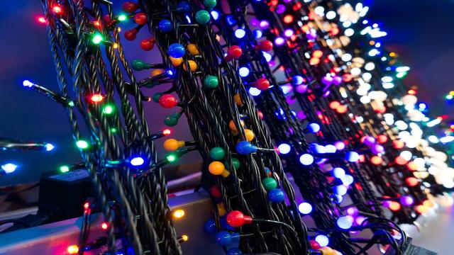 You've been hanging those Christmas tree lights wrong all along