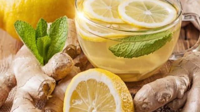 Zenzero, limone, miele e curcuma il toccasana mattutino