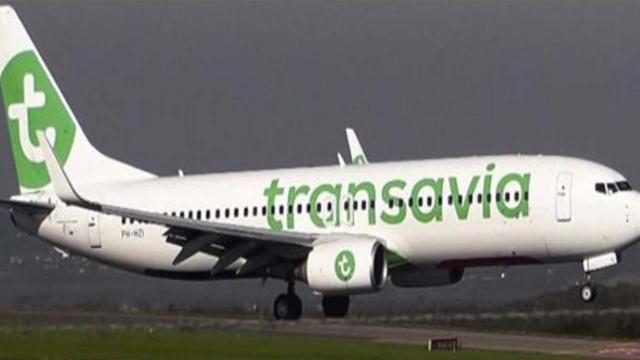 Video: Un peto scatena la rissa sull'aereo