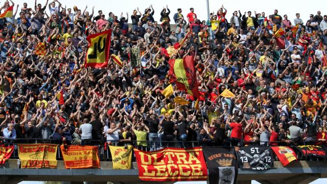 Serie C: Lecce-Paganese. Bellissimo il gesto dei tifosi ospiti 