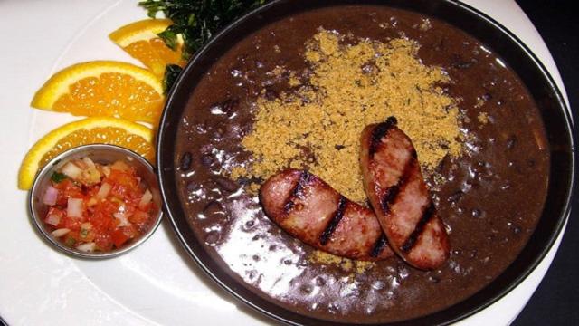 VIDEO: Feijoada un plato típico de Brasil