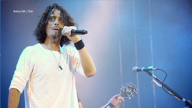 Seattle: Chris Cornell life-size statue by Nick Marras in Museum of Pop Culture