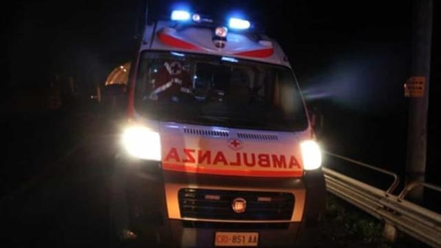 Lamezia, incidente su A2: uomo muore investito da camion