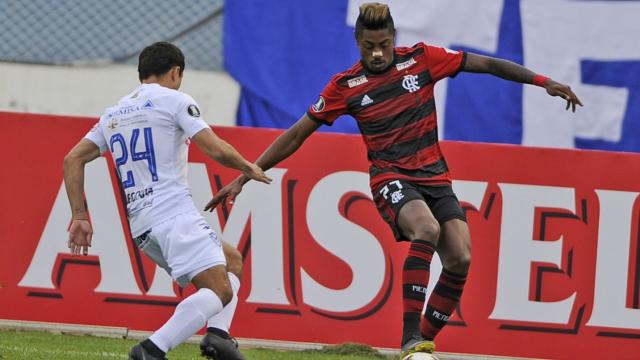 Flamengo joga pela Libertadores e jogo só vai passar no Facebook