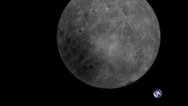 Meteor showers dig up water on the moon