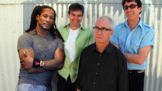 Banda Dead Kennedys cancela turnê no Brasil após polêmica com cartaz