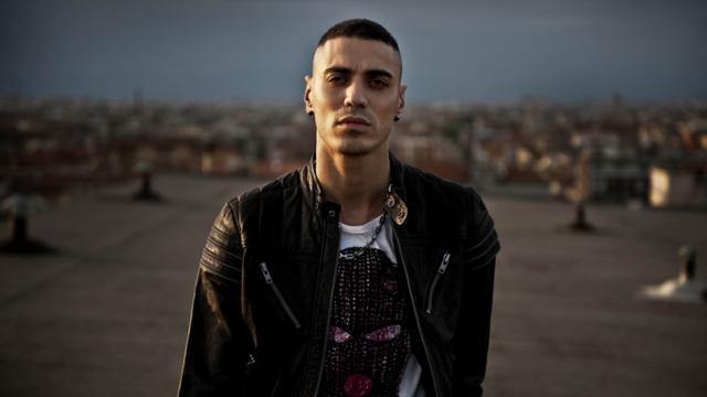 Marracash si mette a nudo e i rapper italiani gli rendono omaggio