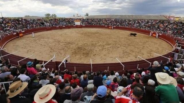 Un toro corneó en el cuello al torilero de Benavente que falleció casi en el acto 