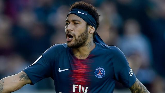 Barcelona 'weigh up £90m Neymar transfer bid and will offer PSG three players'