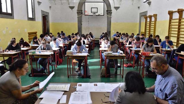 Scuola: Percorsi Abilitanti Speciali anche per i professori di ruolo; c'è l'intesa