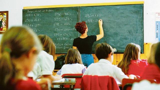 Scuola: continua la controversia tra insegnanti precari