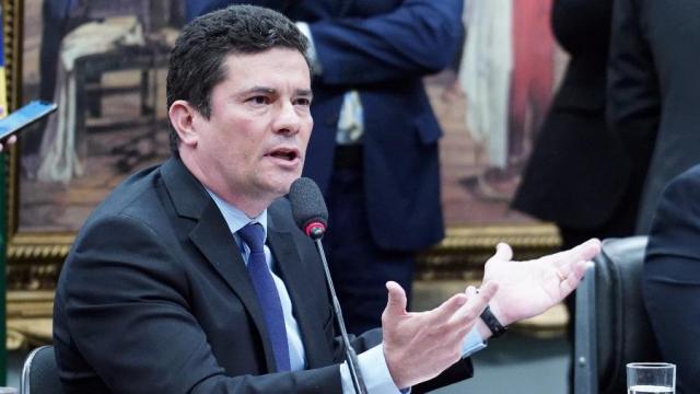 Ministro Sérgio Moro rebate deputado que o ofendeu