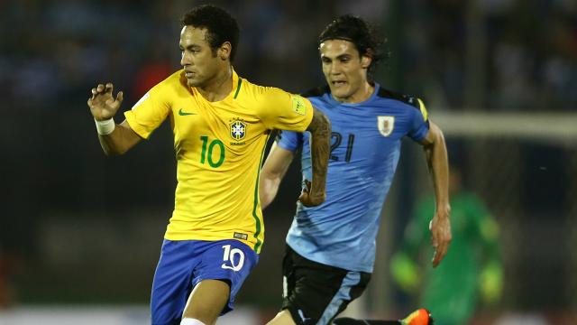 5 famosos jogadores brasileiros cobiçados no mercado de transferências