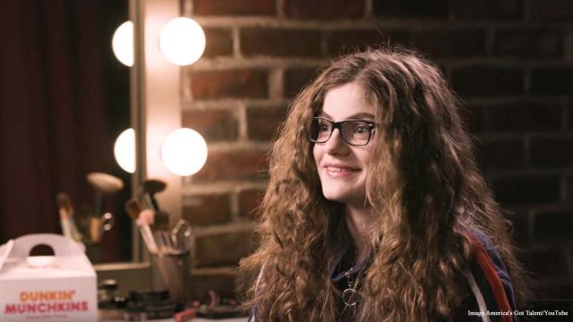 'America's Got Talent:' Brad gives Sophie Pecora the Golden Buzzer