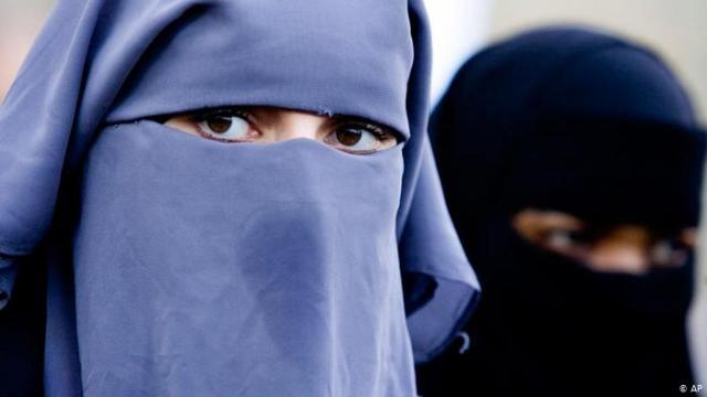 Holanda pone en vigor la ley que prohibe el burka en lugares públicos