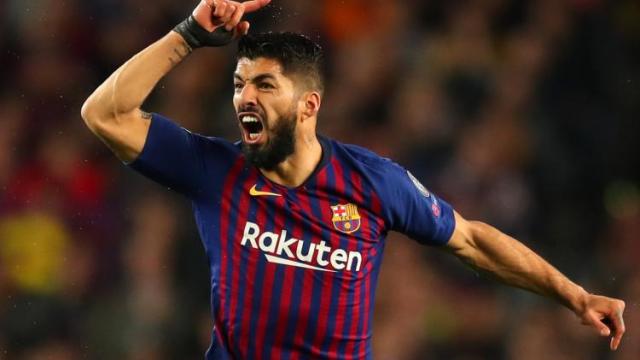 Juventus, 13 giorni infuocati. PSG su Dybala, il Barça offre Luis Suarez