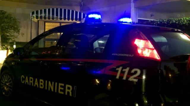 Calabria: schianto sulla strada statale 106, un motociclista si scontra con un'automobile