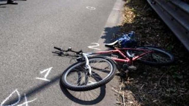 Calabria, incidente stradale: bambino in bici investito da un'auto 