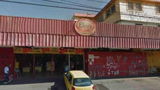 Adolescente é chicoteado por seguranças de supermercado em SP