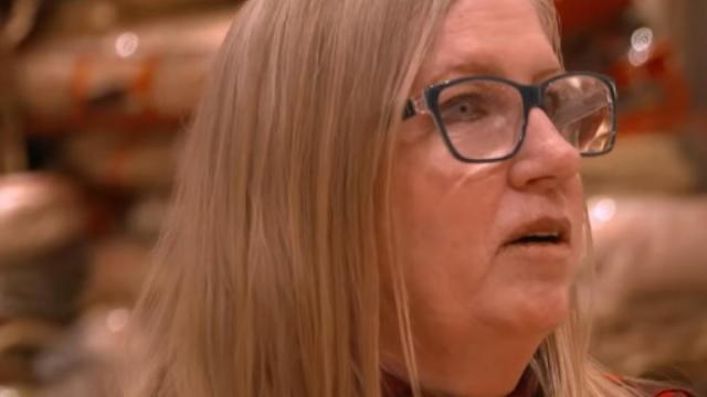 '90 Day Fiance:' Jenny buys a ring, could be shooting the new season