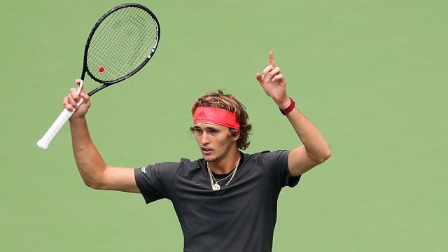 Masters Shanghai, anche Federer va k.o: Zverev semifinalista