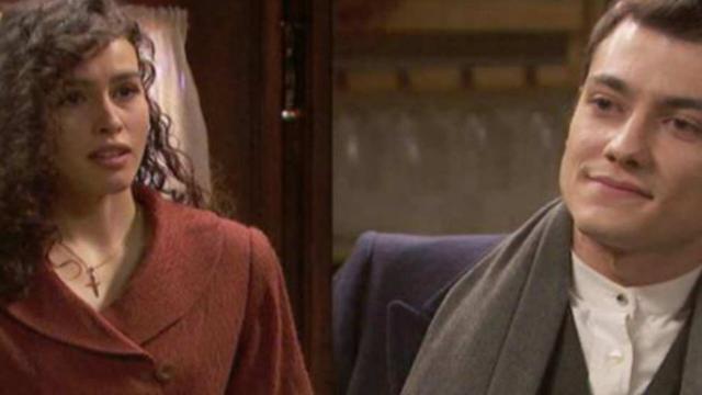 Anticipazioni Il Segreto: Lola lavora per Prudencio, lui si prende una cotta per lei