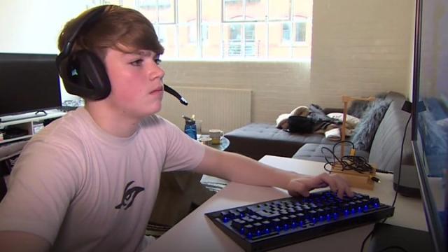 Fortnite pro FaZe Mongraal accused of cheating in competition