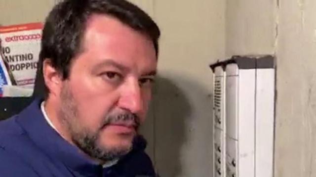 Pilastro: Vittorio Sgarbi replica a Volo sulle critiche a Salvini