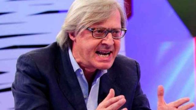 Vittorio Sgarbi definisce il Pd appoggiato a 'mentecatti'