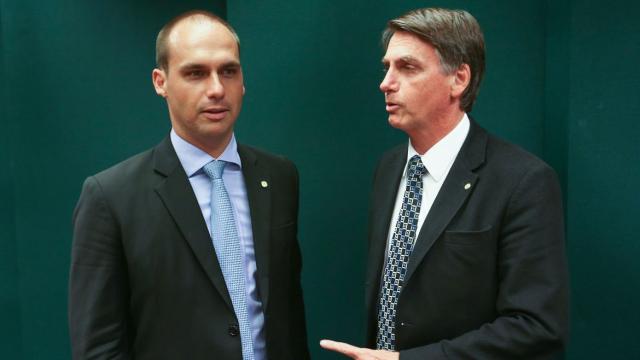 Visando eleições municipais, aliados de Bolsonaro procuram novo partido