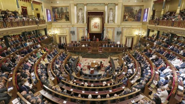 Reclaman a la puerta del Congreso de los Diputados la legalización del cannabis