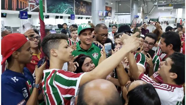 Delegação do Fluminense é recebida com festa no Maranhão