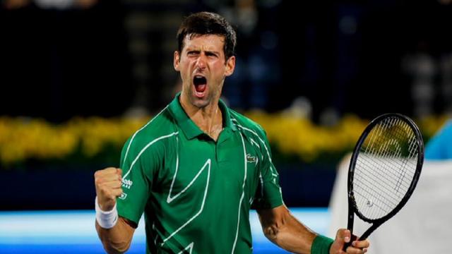 Djokovic trionfa anche a Dubai, Tsitsipas battuto in due set
