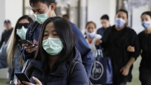 9 'fake news' sul Coronavirus: le mascherine non proteggono dal contagio