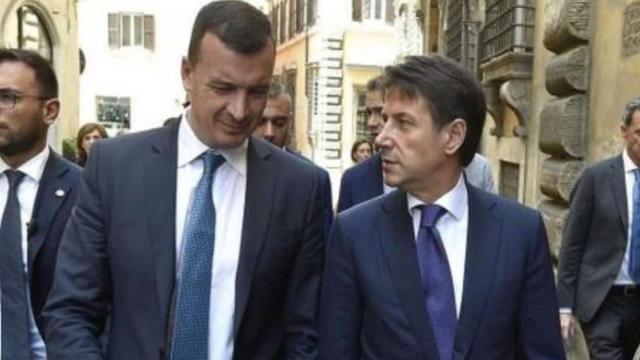 Nicola Porro contro Conte e Casalino: 'misure troppo rigide' 