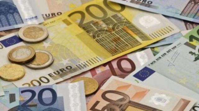 Assegno di €600 per le partite IVA