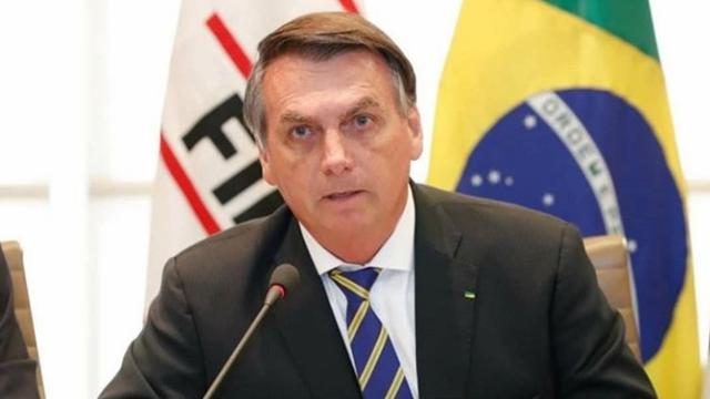 Presidente Bolsonaro pede fim de confinamento, e diz que imprensa espalhou terror .