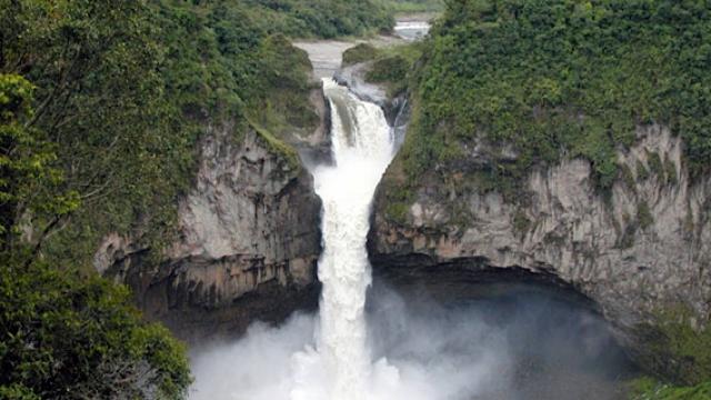 Sinkhole swallows the tallest waterfall in Ecuador