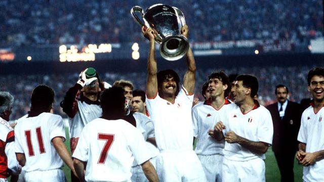 Gullit ricorda il Milan di Sacchi: 'Nessuna squadra italiana aveva giocato in quel modo'