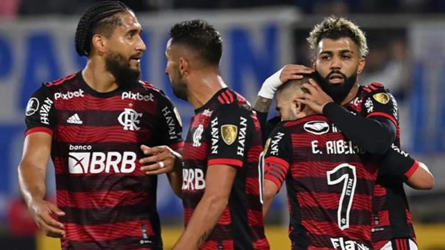 Flamengo e Universidad Católica se enfrentam nesta terça pela Copa Libertadores