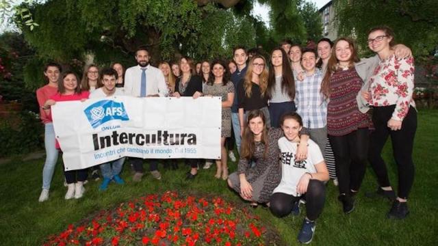 Scuola, gli italiani pronti ad accogliere studenti stranieri