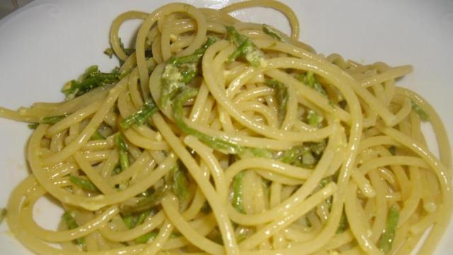 Spaghetti con asparagi: una pietanza molto gustosa