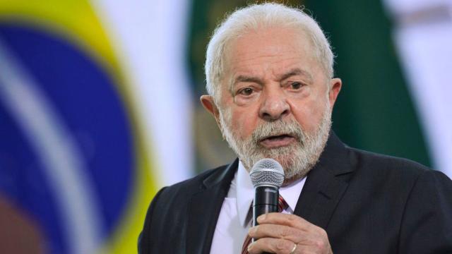 TVs reclamam 'preferência' de Lula pelo Grupo Globo