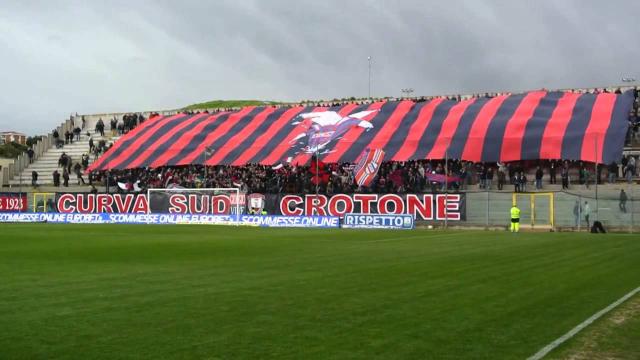 Crotone, D'Errico carica la squadra: 'Siamo forti, dimostriamolo sul campo'