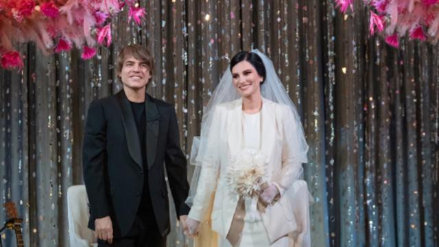 Laura Pausini e Paolo Carta convolano a nozze: il matrimonio dopo 18 anni d'amore