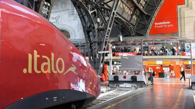 Italo, opportunità di lavoro a bordo dei treni: si ricercano hostess e steward 