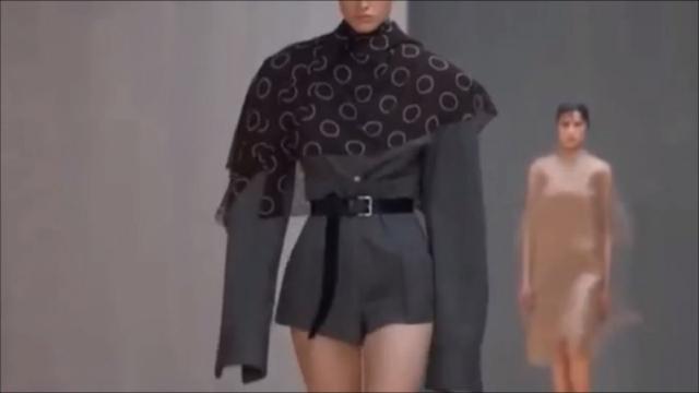 Milano Fashion Week, applausi per la sfilata di Prada