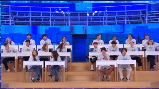 Amici 23, primo confronto tra Rudy Zerbi e gli allievi: premio sarcastico al 'fenomeno' 