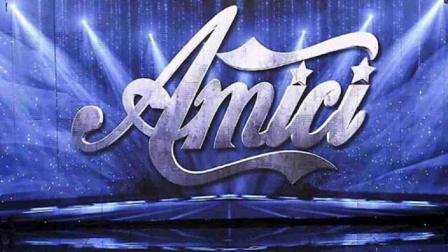 Amici, Maria De Filippi rimprovera gli allievi per la mancata pulizia della casetta